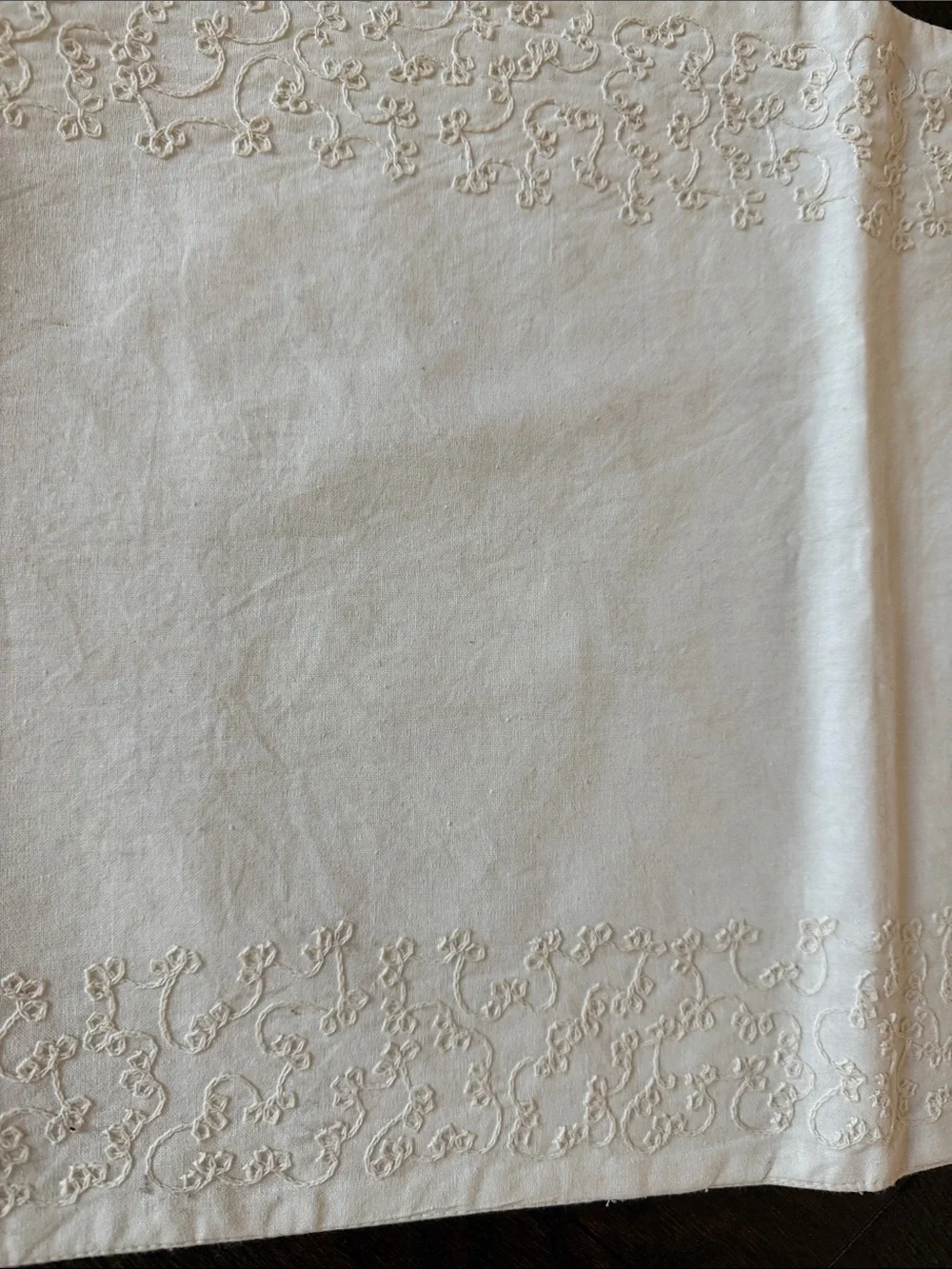 Pier 1 Cream Embroidered Linen Table Runner